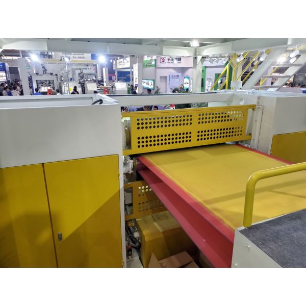 Double Beams SS Nonwoven Fabric Making Machine , Non - Woven Making Machinery