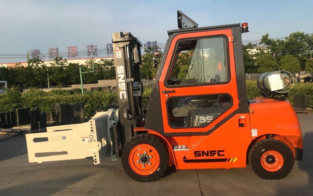 3500kg 3.5ton Gas Powered Forklift Trucks with Bale Clamp