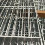 Welded Solid Light-Weight Steel Grating Strong Durable Cold Rolled Aluminum