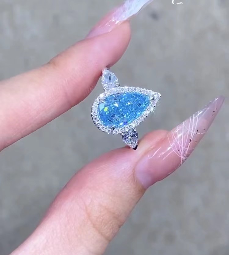 18K White Gold CVD Diamond Ring 2.32ct Blue Pear Cut Engagement Ring Jewelry