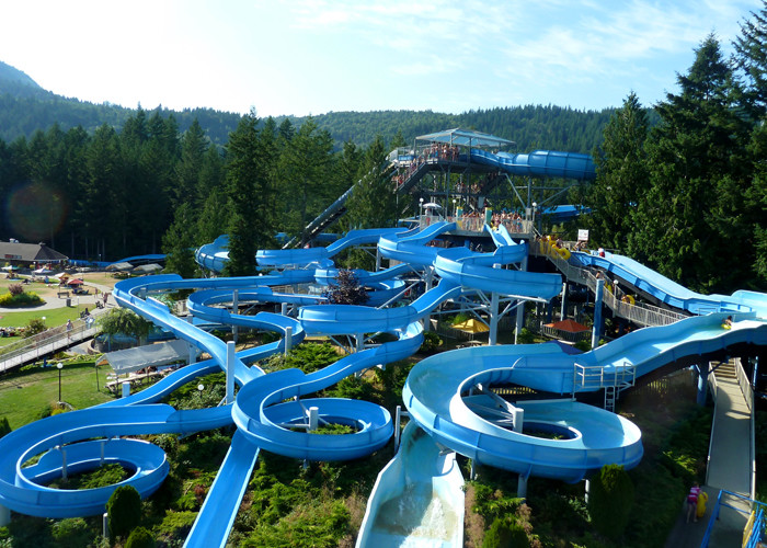 Water Park Spiral Water Slide Customized Colors For Water Sport Games
