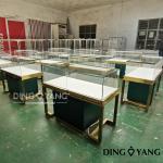 OEM 1200X550X950MM Wooden Jewelry Display Cases