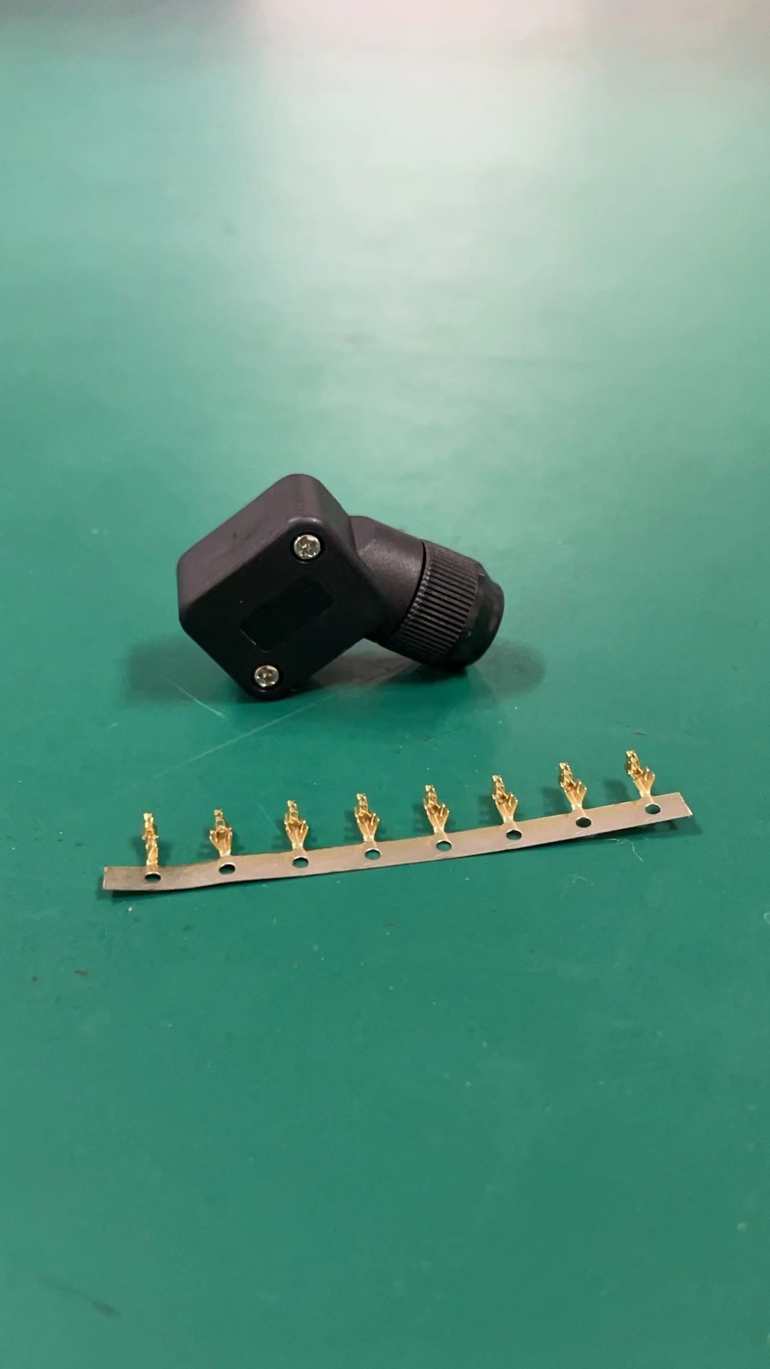CAT5E M12 D Code Profinet Cable Connector -40C To 105C with Termination Type Crimp/Solder
