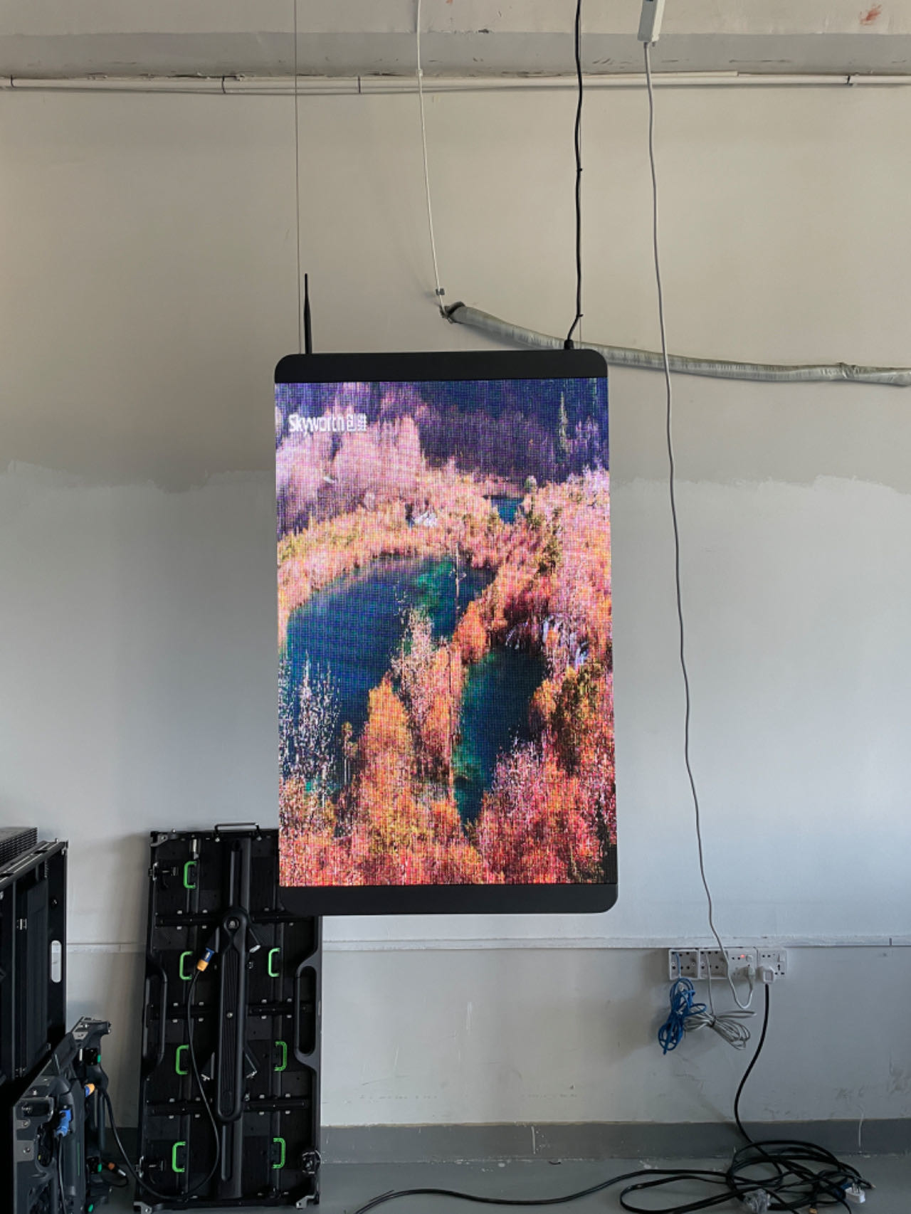 Led Poster Display Ultra-Thin Lightbox Billboard Hanging Advertising Signs Agent LED Window Display