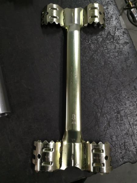 Oilfield Downhole Equipment Esp Stamping Cable Protector Cross Coupling with