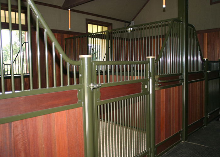 Professional European Horse Stalls Customized Wooden Bamboo Material
