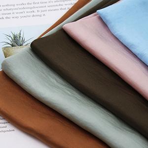 Wholesale 59 inch Blue Smooth Taffeta Dyeing Polyester Fabric 138gsm Like Silk Shimmer from china suppliers