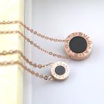 Fashion Pendant Jewelry Women Stainless Steel Necklace with Black Shell, Cluster