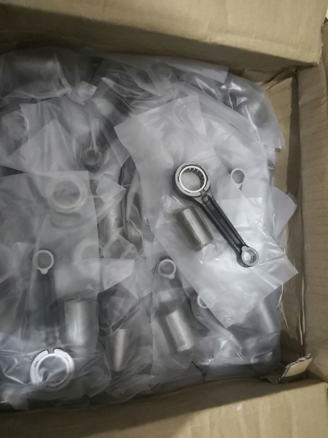 Honda CD70 JH70 Motorcycle Engine Spare Parts Crankshaft Steel Connecting Rod