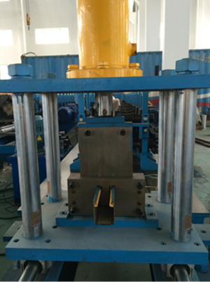 15 M / Min 7.5Kw Metal Stud Roll Forming Machine Customized Color Steel Sheet