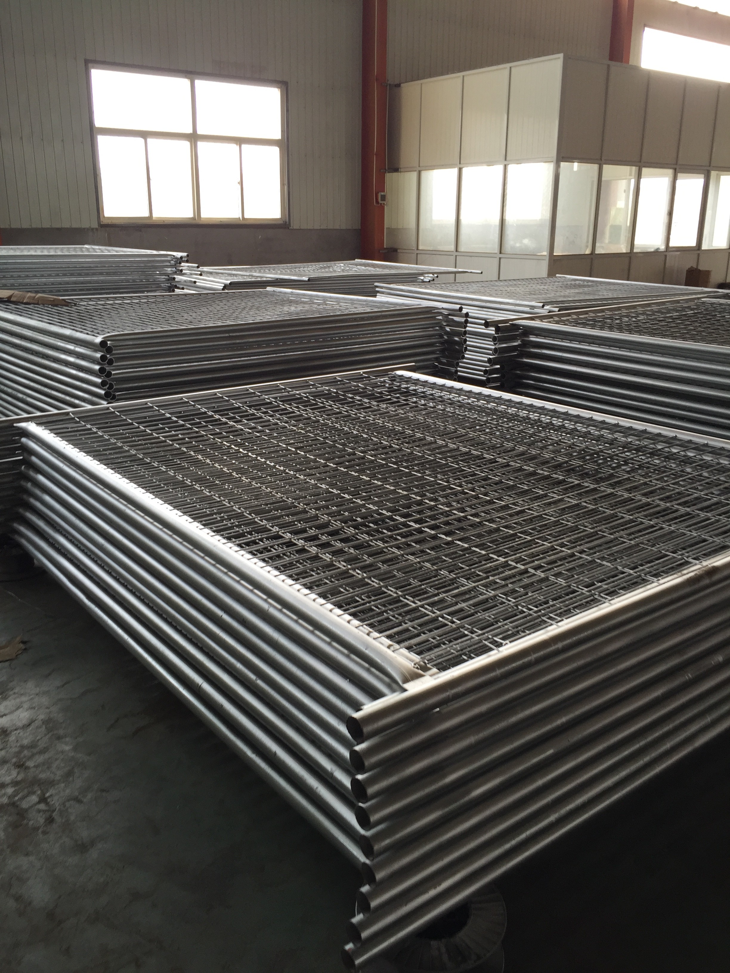 2.1m X 2.4m Outdoor Temporary Privacy Fence Standard Australia Panels For Building Site