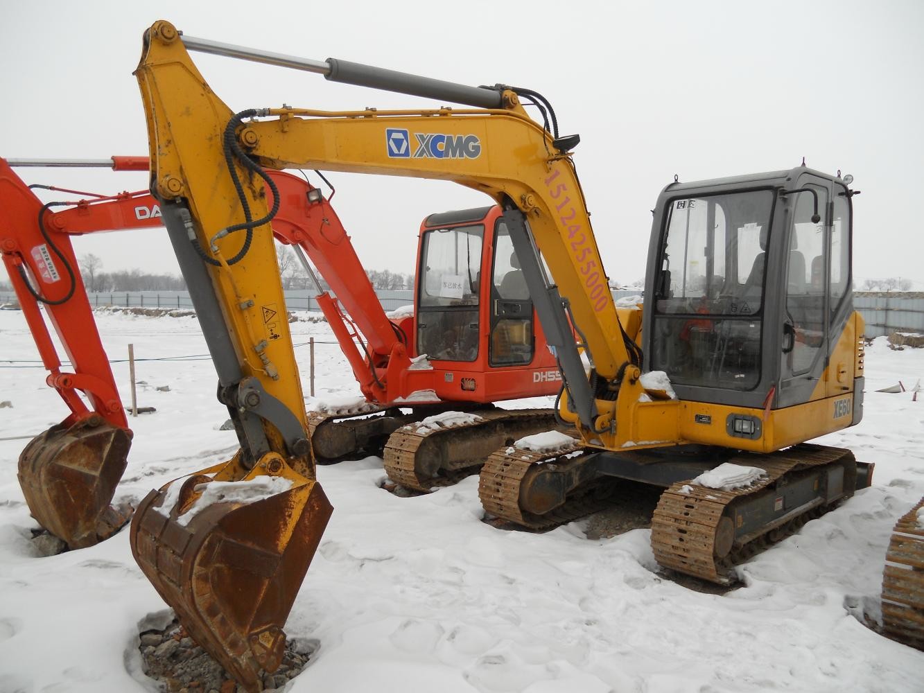 Crawler Mounted Excavator , Mini Digger Excavator With 0.3m3 Excavator Bucket