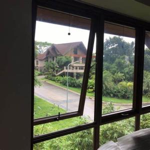 Wholesale Versatile Large Aluminium Top Hung Windows Windproof High Strength from china suppliers