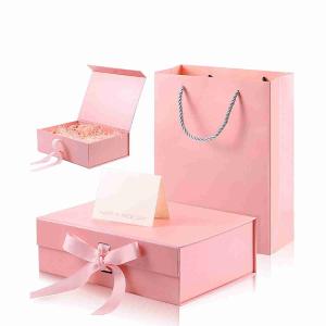 Wholesale FSC BSCI Personalized Hot Stamping Printed Paper Gift Bags And Box Set With Logo from china suppliers