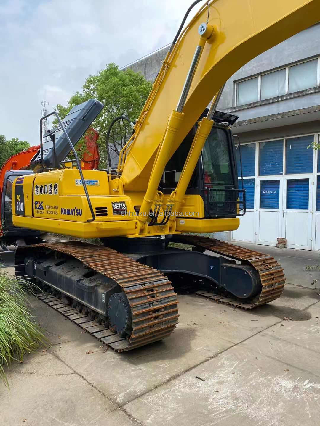big digging machine used Komatsu pc200-8 on sale