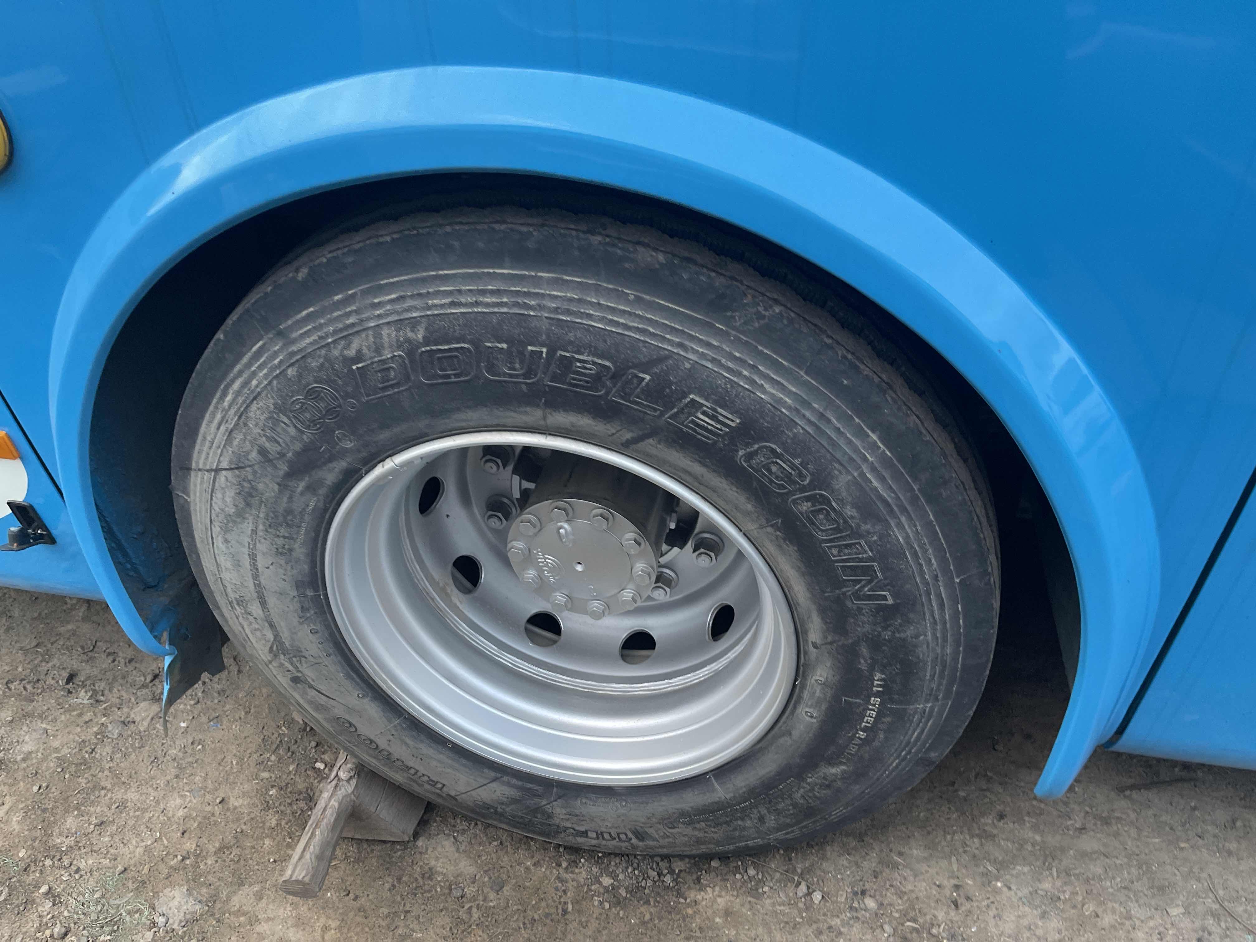 Deisel Fuel 47 Seater 52 Seater Used Coach Bus Luxury Youtong Buses with Inside Toilet