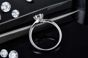 Wholesale Lady 9k Round 7.5mm Moissanite Open Fashion Grandeur Jewelry Silver Ring from china suppliers