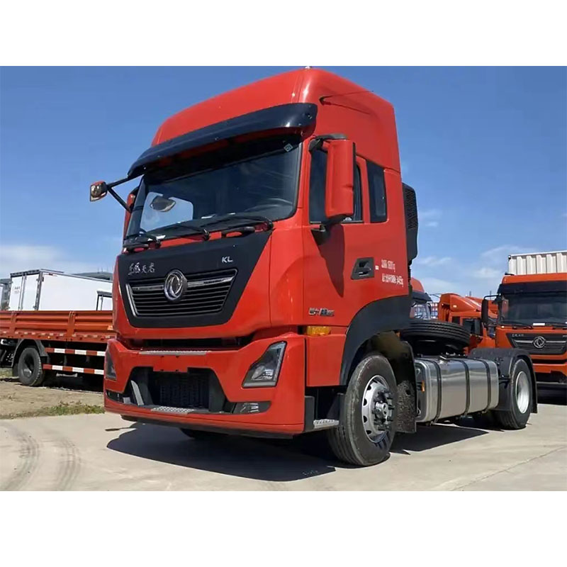Dongfeng Chenglong M3 CNG Semi Trailer Tractor Truck With Cruise Control And Engine