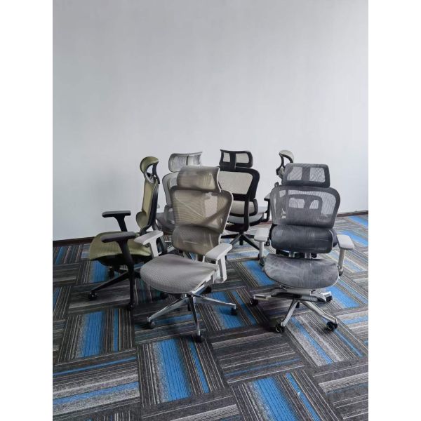Modern Ergonomic Swivel Office Chair With Adjustable Headrest And Mesh Lumbar Support