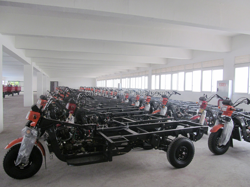 BeiYi DaYang Tricycle with Roof 2015 Hot Seller Max Speed 65km/h Displacement 151-200cc