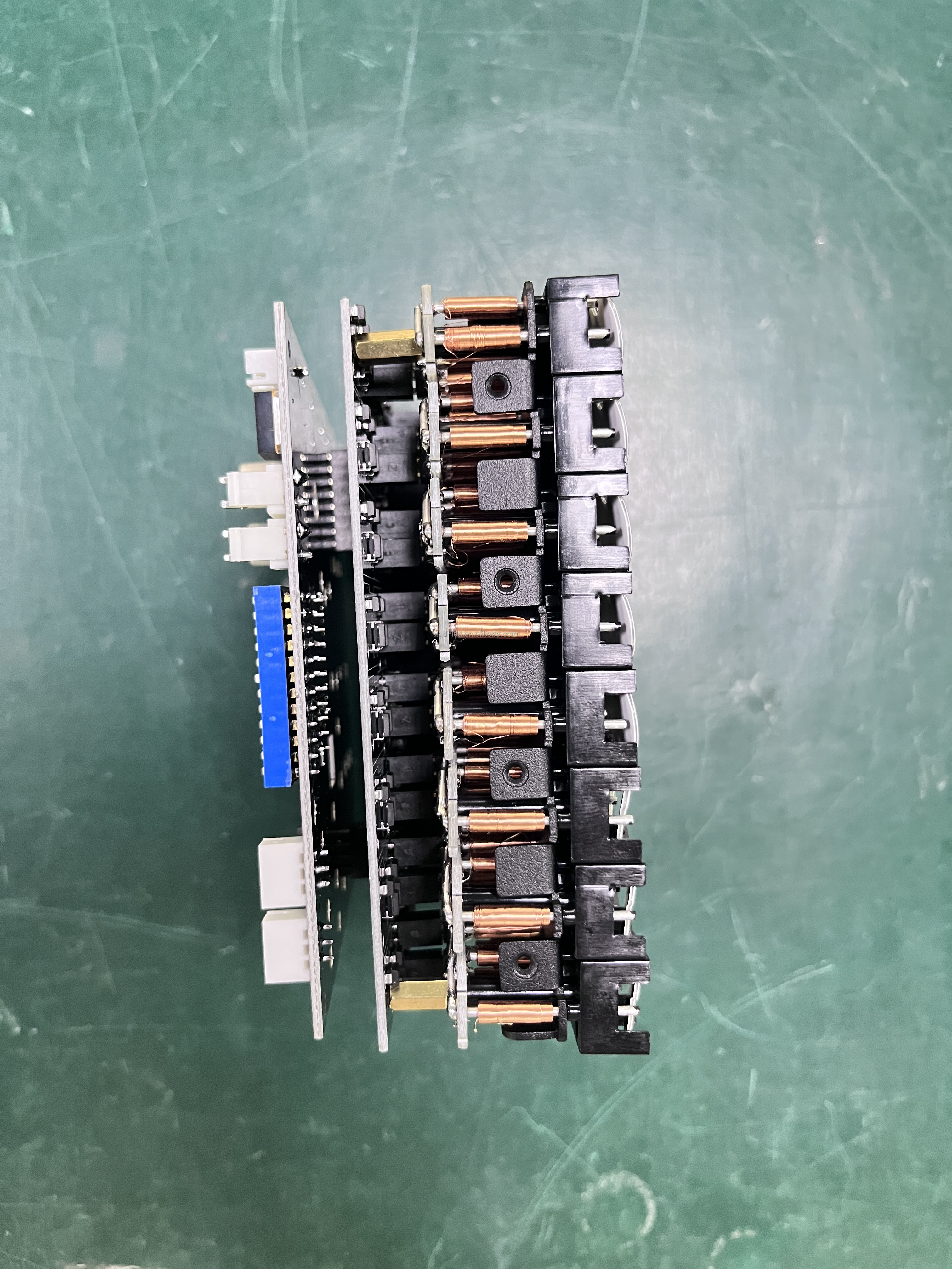 Mechanical Flip Dot Display 15mm 8*8 for Exhibition Hall Digital Signage Airport