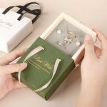 Eco Friendly 10x10x3.5 Cardboard Gift Packaging Box Necklace And Earring Gift