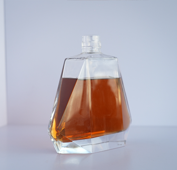 Transparent Custom Size Accepted 500ml 700ml 750ml Liquor Glass Bottle With Cork Lid