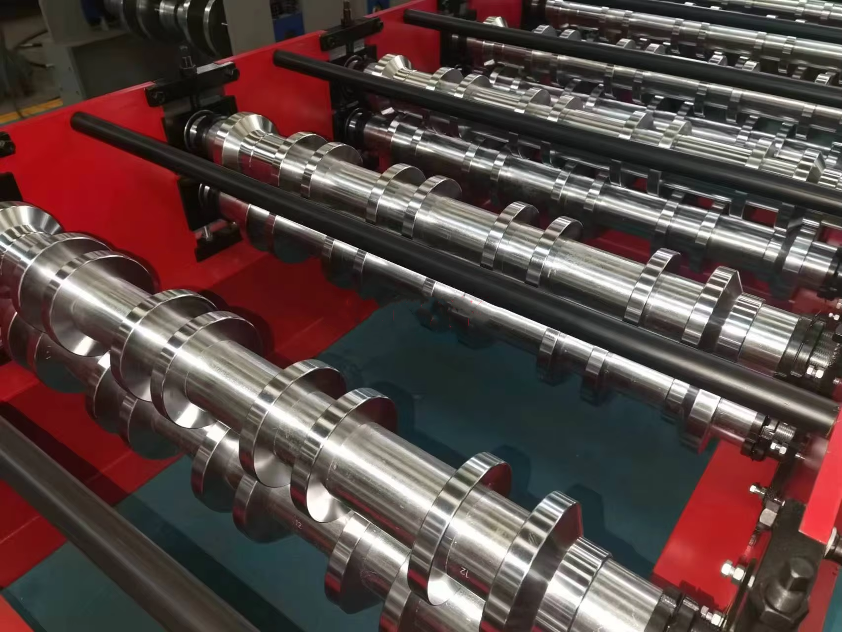 Triple Layer 3 Layer Roofing Sheet Making Machine With 18 Stations