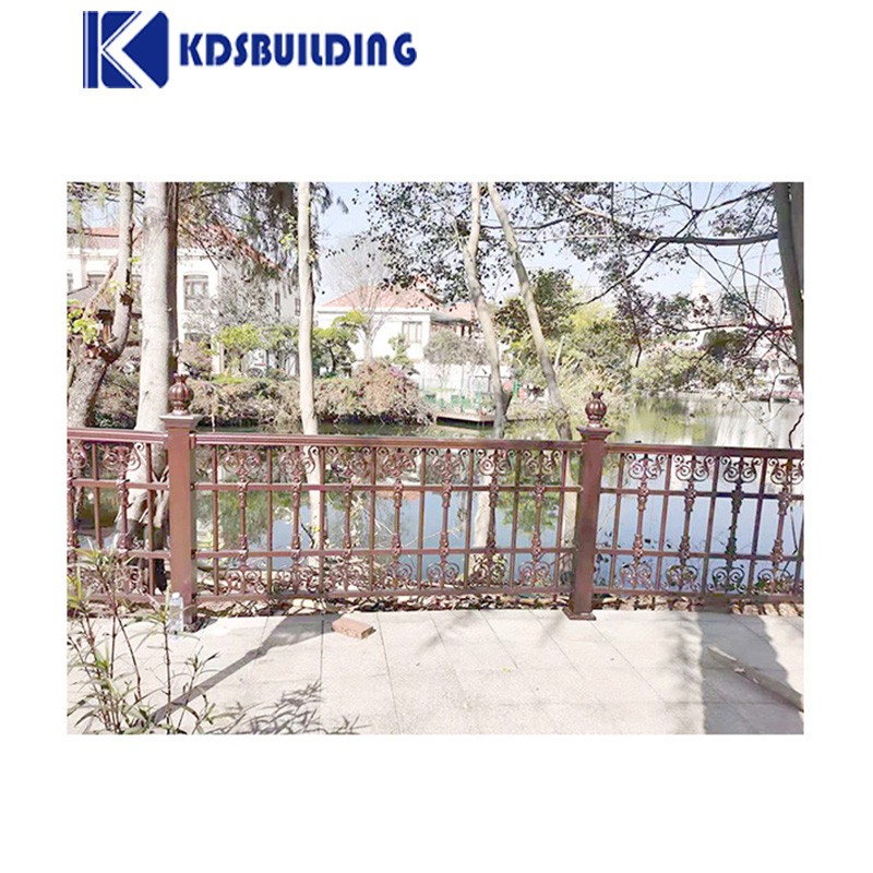 China Supplier Waterproof Hurricane Impact Stair Garden Fence Panels Outdoor Temporary Fencing