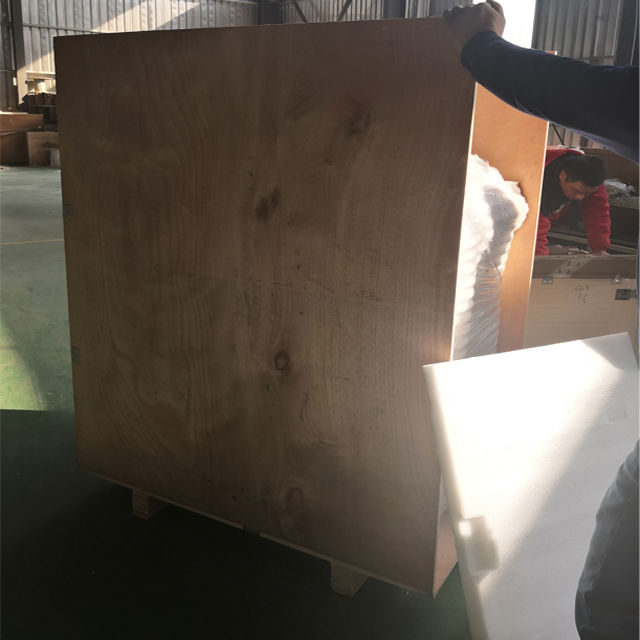 Cooper Portable Laser Welder , CNC Laser Welder Energy Saving For Various Metal Materials