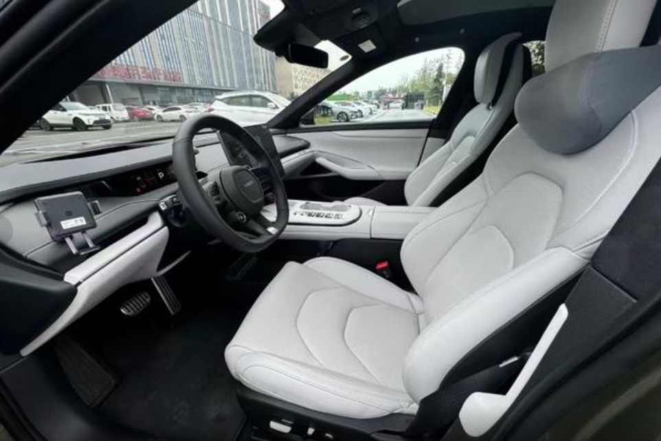 Xiaomi SU7 2024 4WD Max Founder Edition Xiaomi Motors Medium to large car Pure electric 673 horsepower
