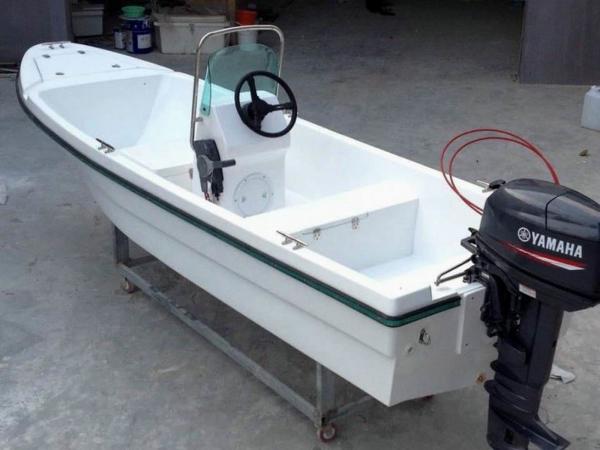 Fiberglass Hull Offshore Fishing Boats , Erosion Resistant 4.2 M Glass Fiber
