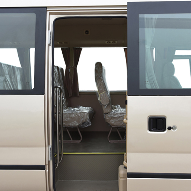 30 Seats Used RHD LHD Mini Coaster Bus with Manual Transmission and 4L Engine Capacity