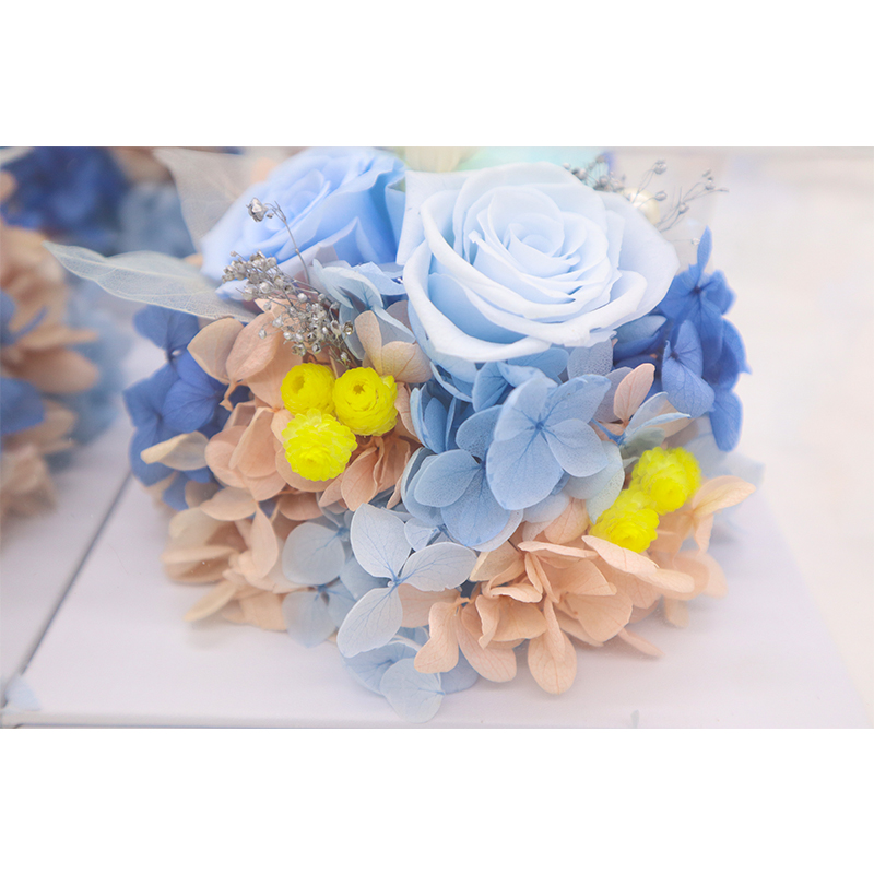 Colorful Vivid Preserved Rose Gift Box Can Lasting For A Long Time