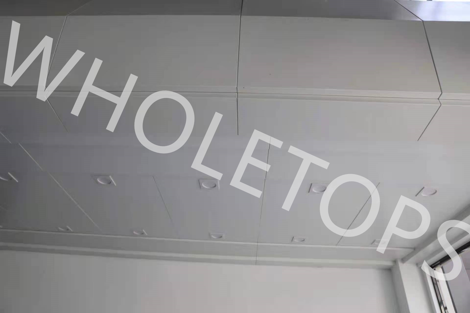 2.5mm Matt White Powder Coated Aluminum Solid Panel With Light Cover