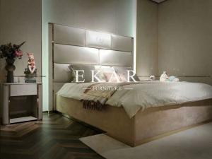 Wholesale Leather Modern King Size Bedroom Furniture Luxury Bed from china suppliers
