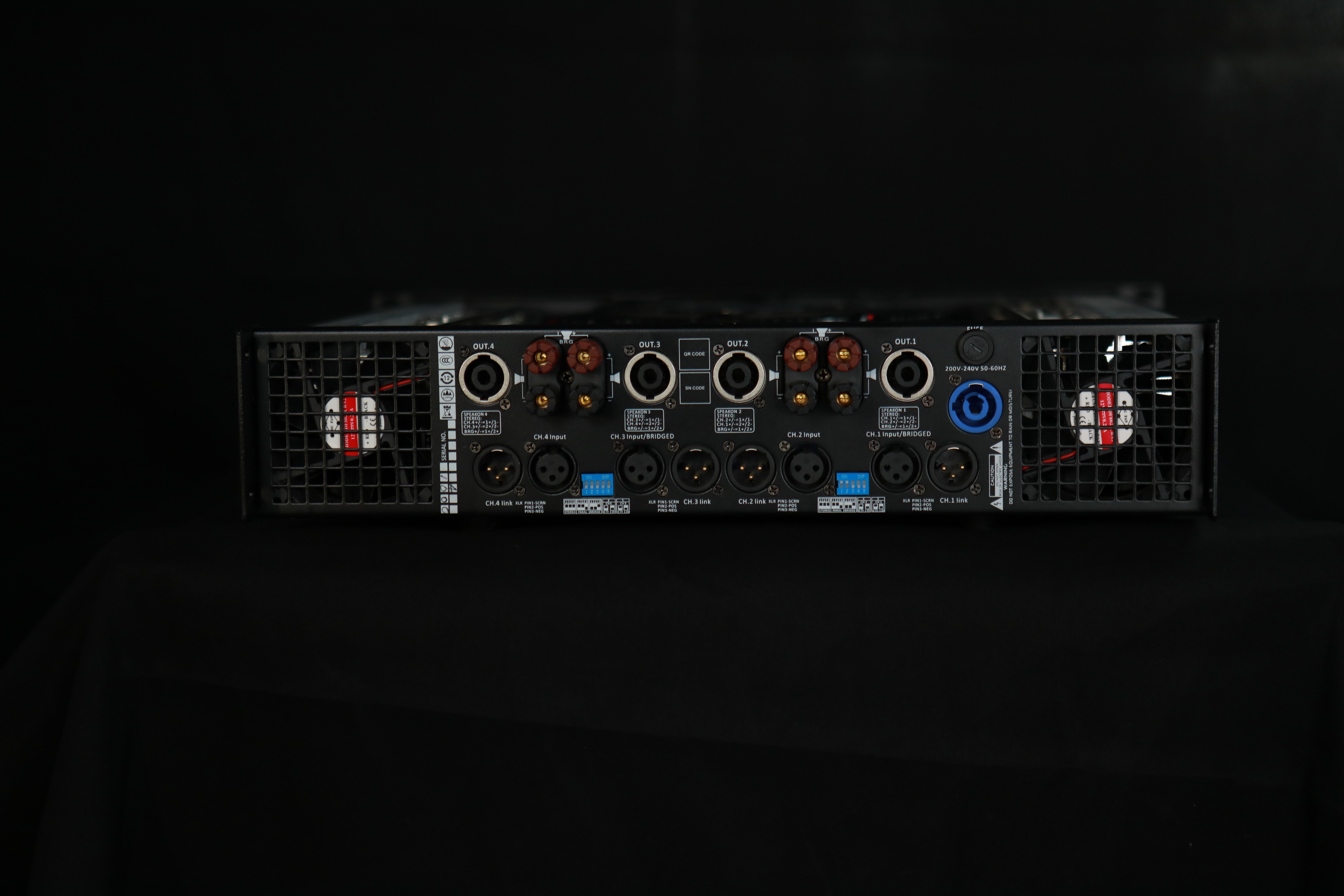 Black Silver 2U CLASS H 800W Analog Power Amplifier