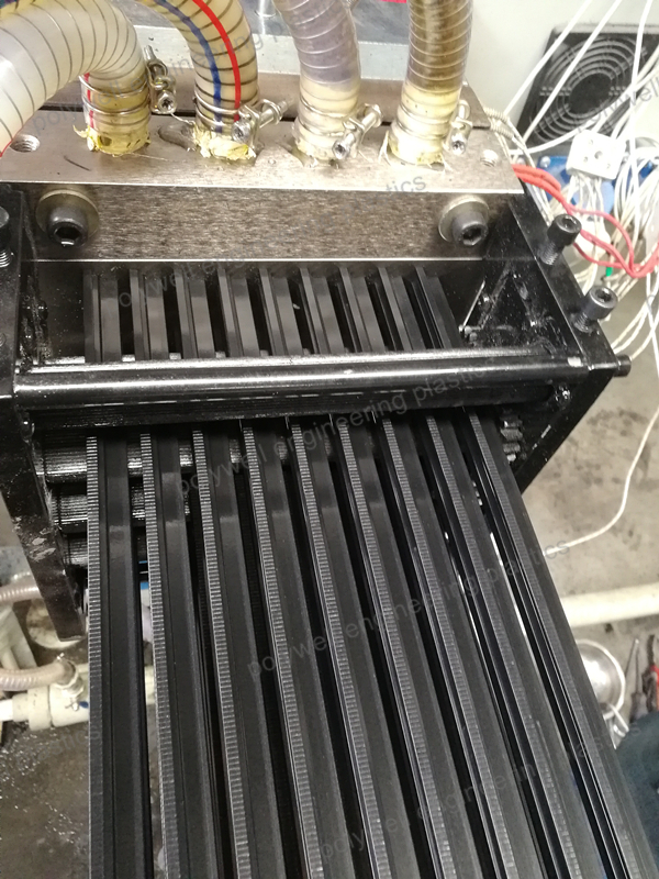 PA66 GG25 Heat Break Strips Extruding Machine Steel Mold