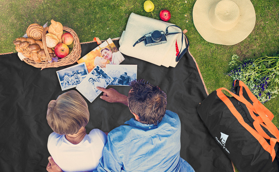 150x220cm Multifunctional Camping Ground Sheet