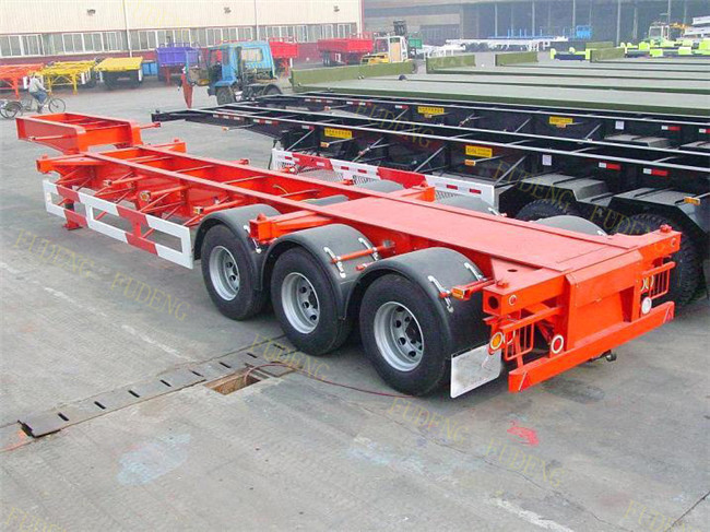 Warranty 3 Axles Chassis Container Trailer 20ft / 40ft 30T Loading Capacity