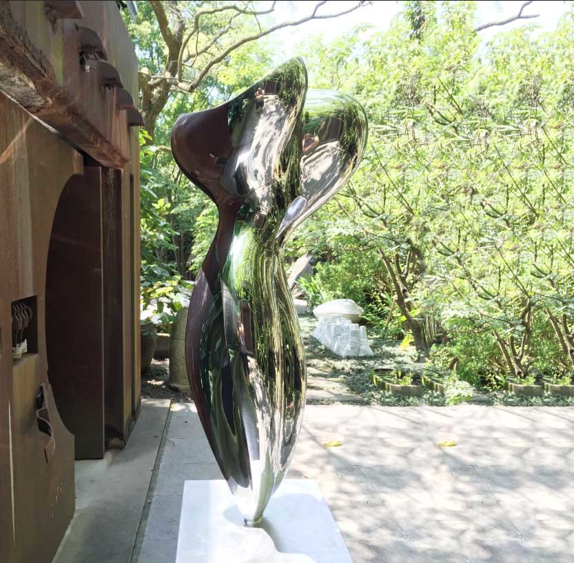 Square Garden Ornaments Statues , Abstract Metal Outdoor Garden Sculpture