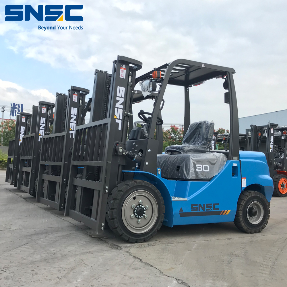 20 Years Experience Rough Terrain Forklift with Diesel Engine and 7 Ton Capacity