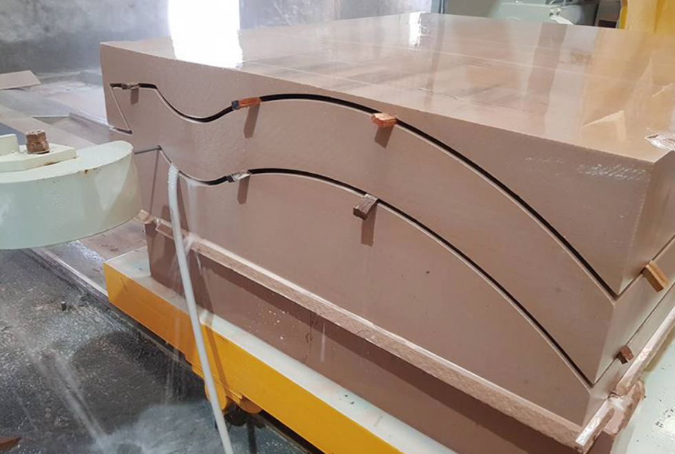 CNC Diamond Wire Saw Machine 11KW For Shapes Block Cutting