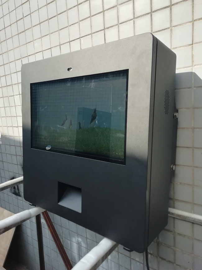 Outdoor Digital Display High Brightness Monitor Display Floor Stand LCD Displays