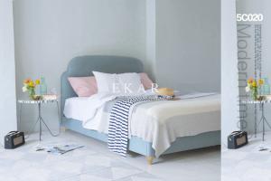Wholesale Simple Design Upholstered Wooden Latest Double Hotel Bed from china suppliers