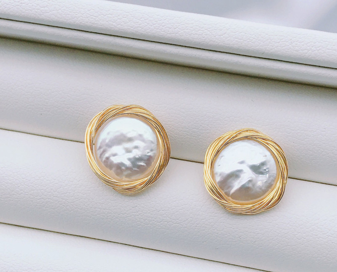 Natural Pearl Necklaces Charmming Korean Fashion Pearl Earrings For Women Hoop Round Earring Jewelry