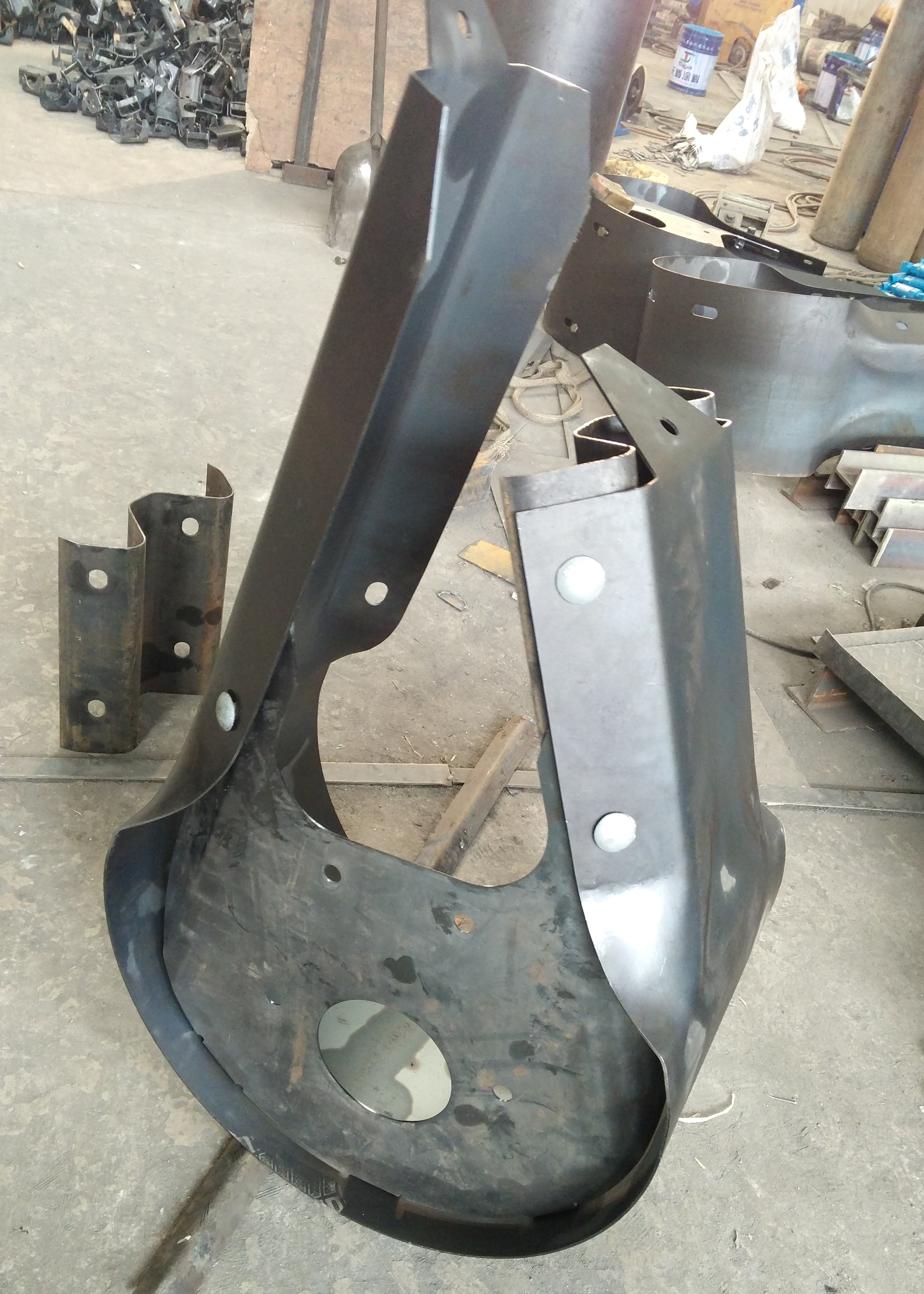 Strong Plasticity Highway Guardrail Systems , Portable Guardrail Fishtail End