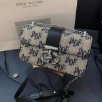 Retro Letter Printed Chain Long Shoulder Strap Women'S Crossbody Bag Closure
