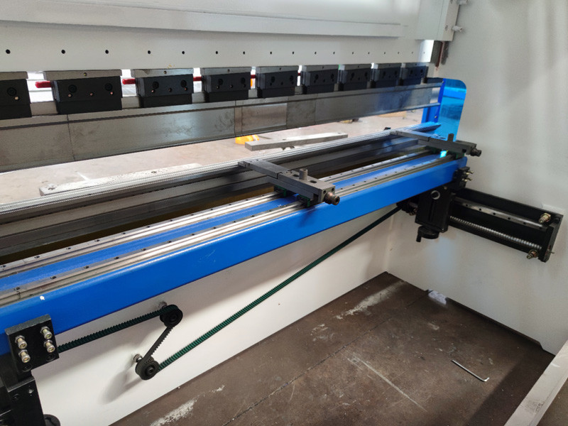 Front Light Hydraulic Press Brakes 63T / 2500MM Blue White