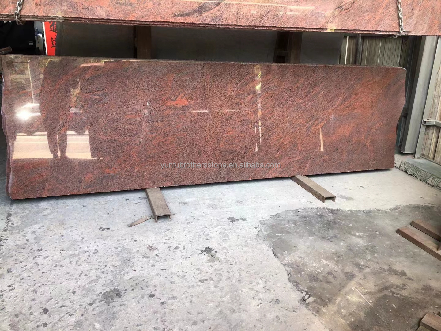 Modern Cut-To-Size Red Granite Stairs and Floor Tiles with Polished Anti Slip Surface